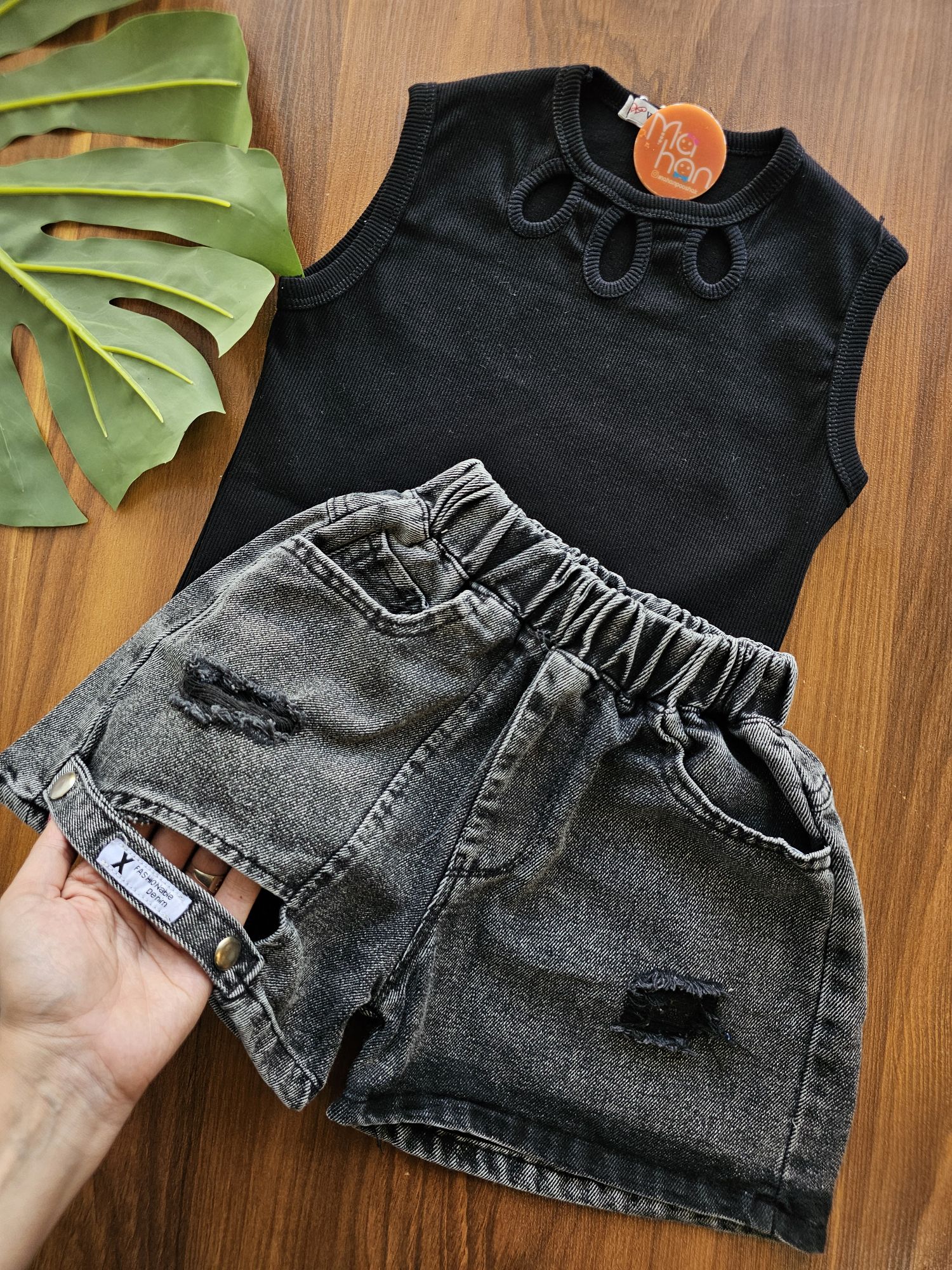 1000161616 ۰۱۰۵۵_شورتک جین فلورا - Image 1